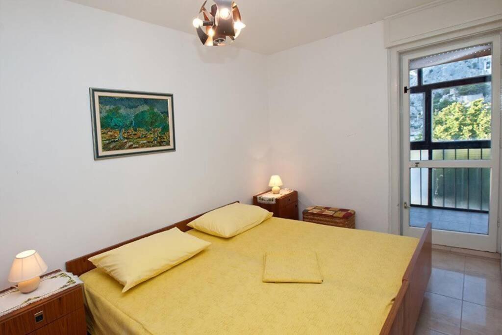 Sara Apartment Punta Omis Near Sandy Beach Exterior photo