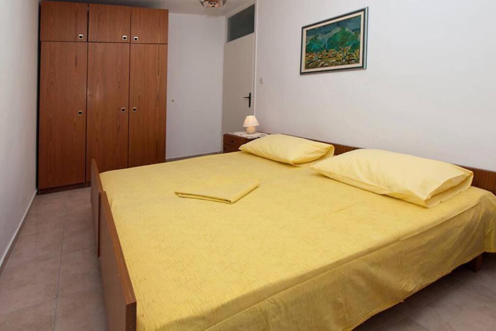 Sara Apartment Punta Omis Near Sandy Beach Exterior photo