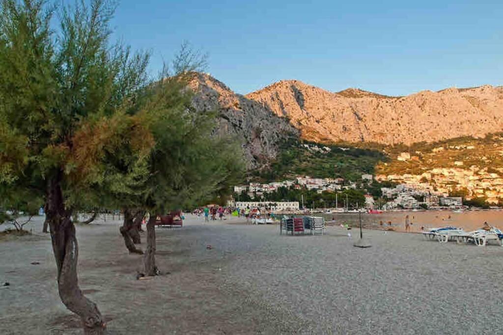 Sara Apartment Punta Omis Near Sandy Beach Exterior photo