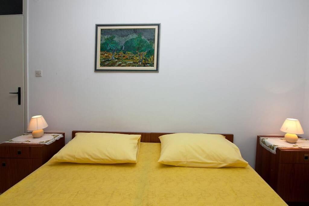 Sara Apartment Punta Omis Near Sandy Beach Exterior photo